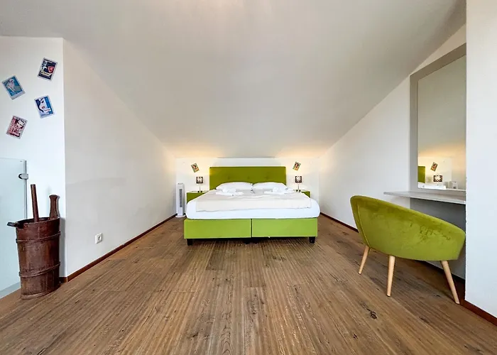 Hideout Villas, 3 Bedrooms, Free Parking, Garden Area, Terrace Holiday home Vienna